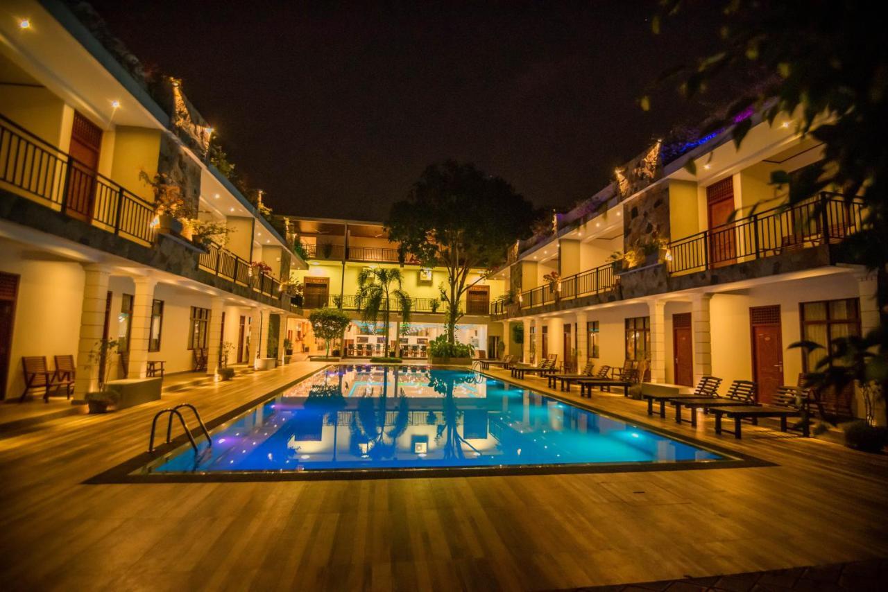 Royal Reach Udawalawe Hotel Exterior photo