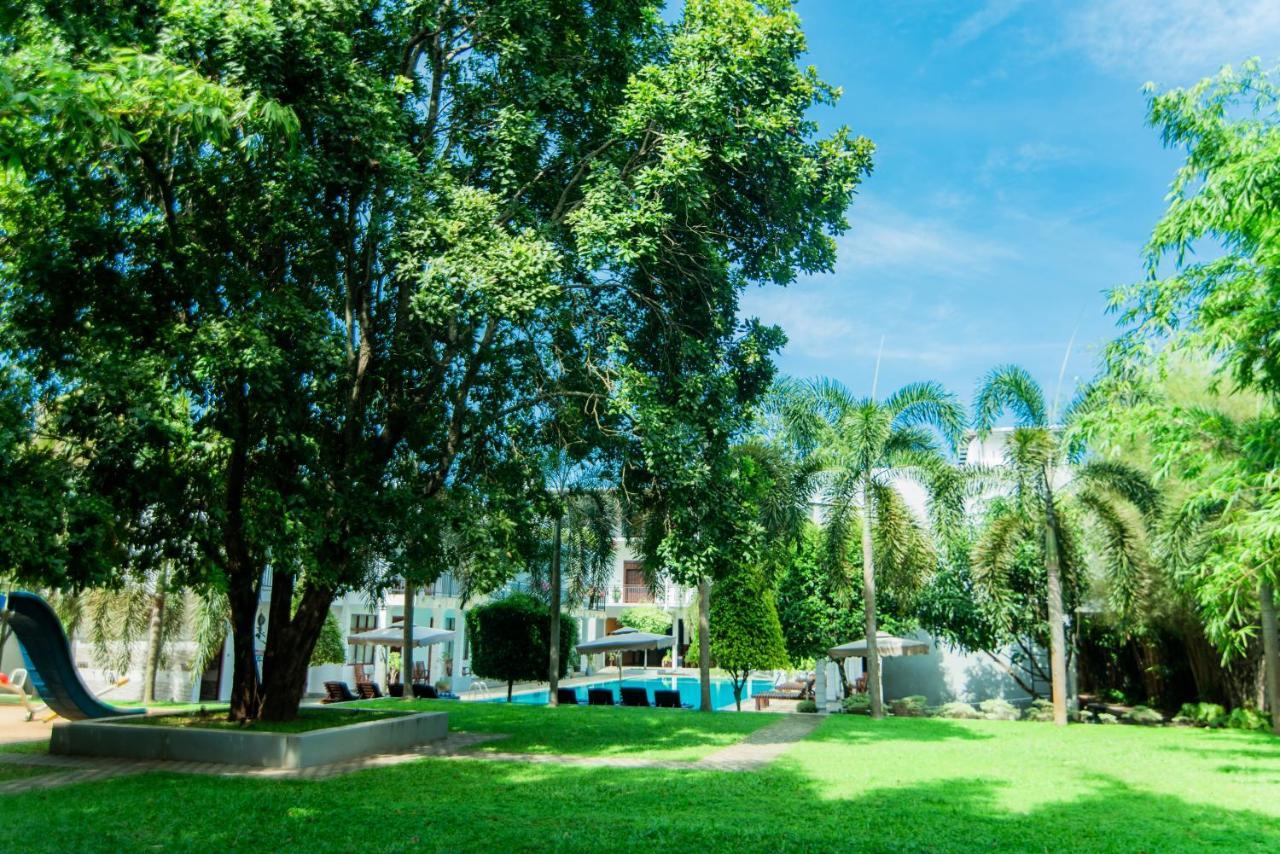 Royal Reach Udawalawe Hotel Exterior photo