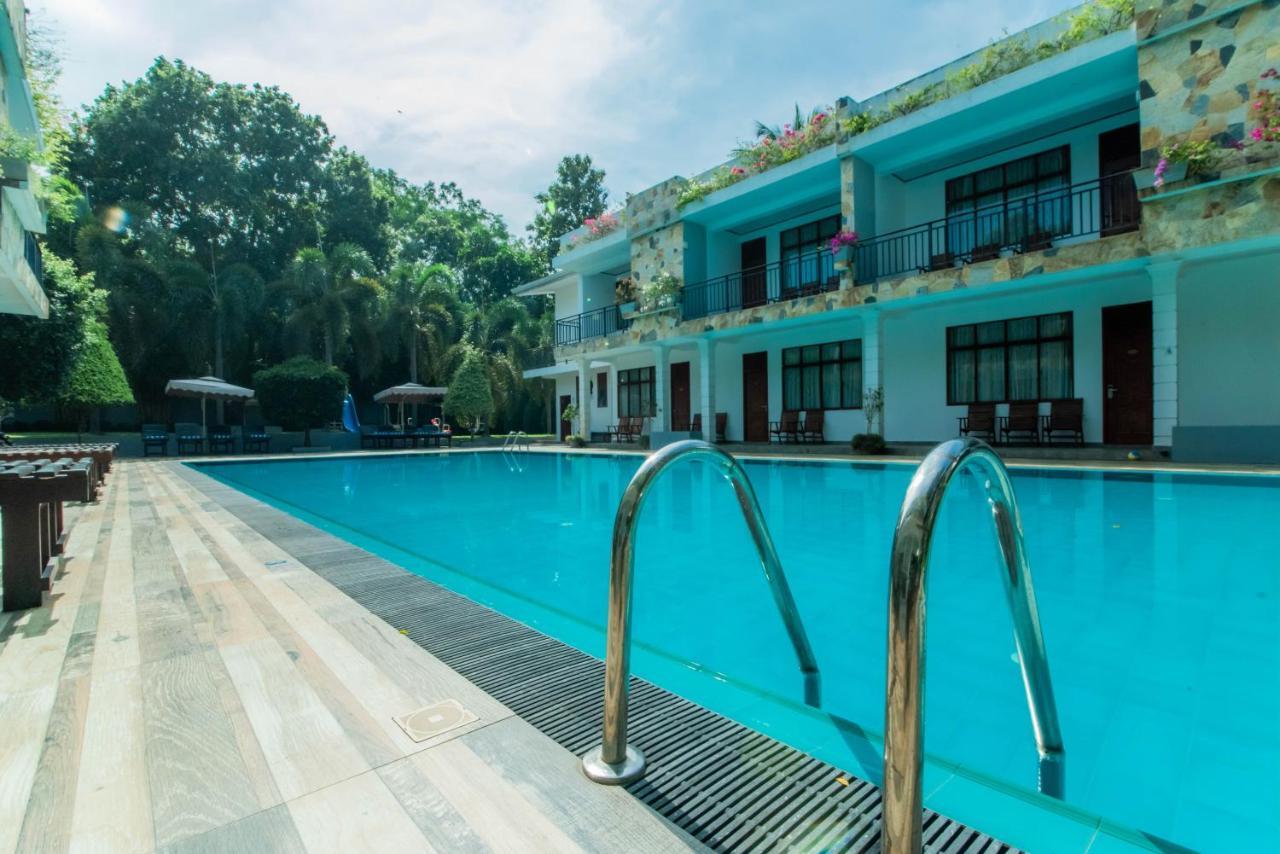 Royal Reach Udawalawe Hotel Exterior photo