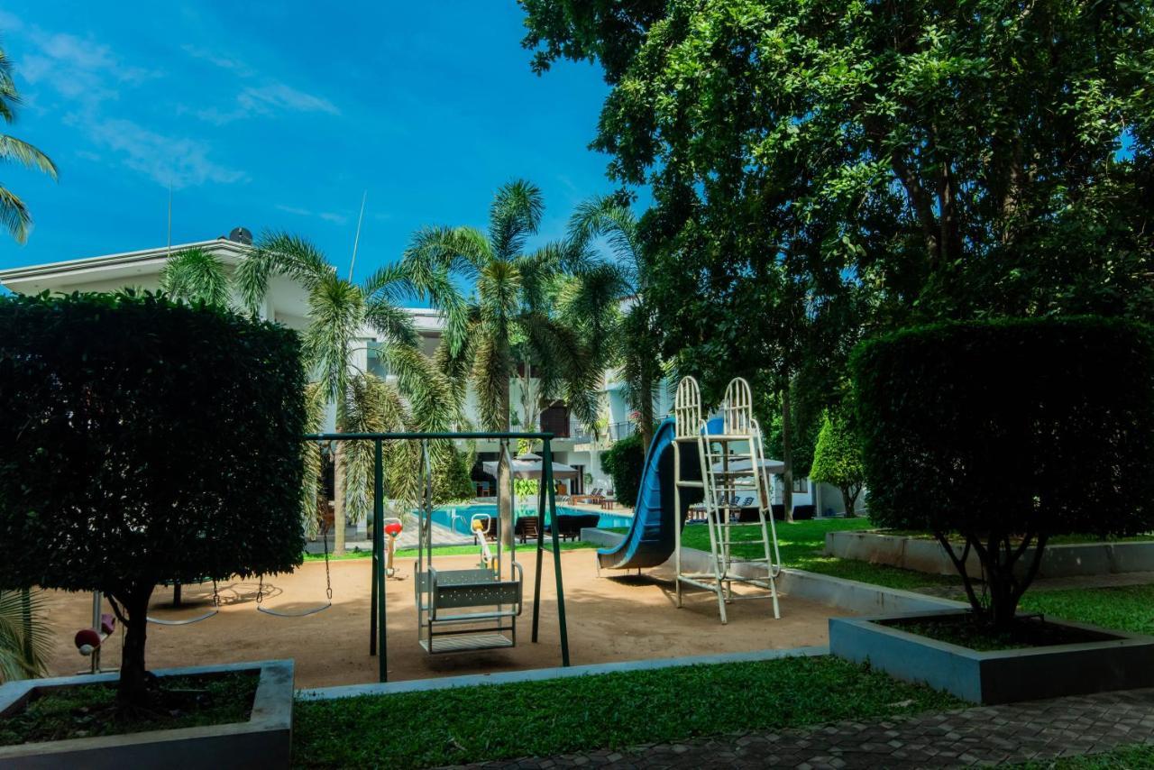 Royal Reach Udawalawe Hotel Exterior photo