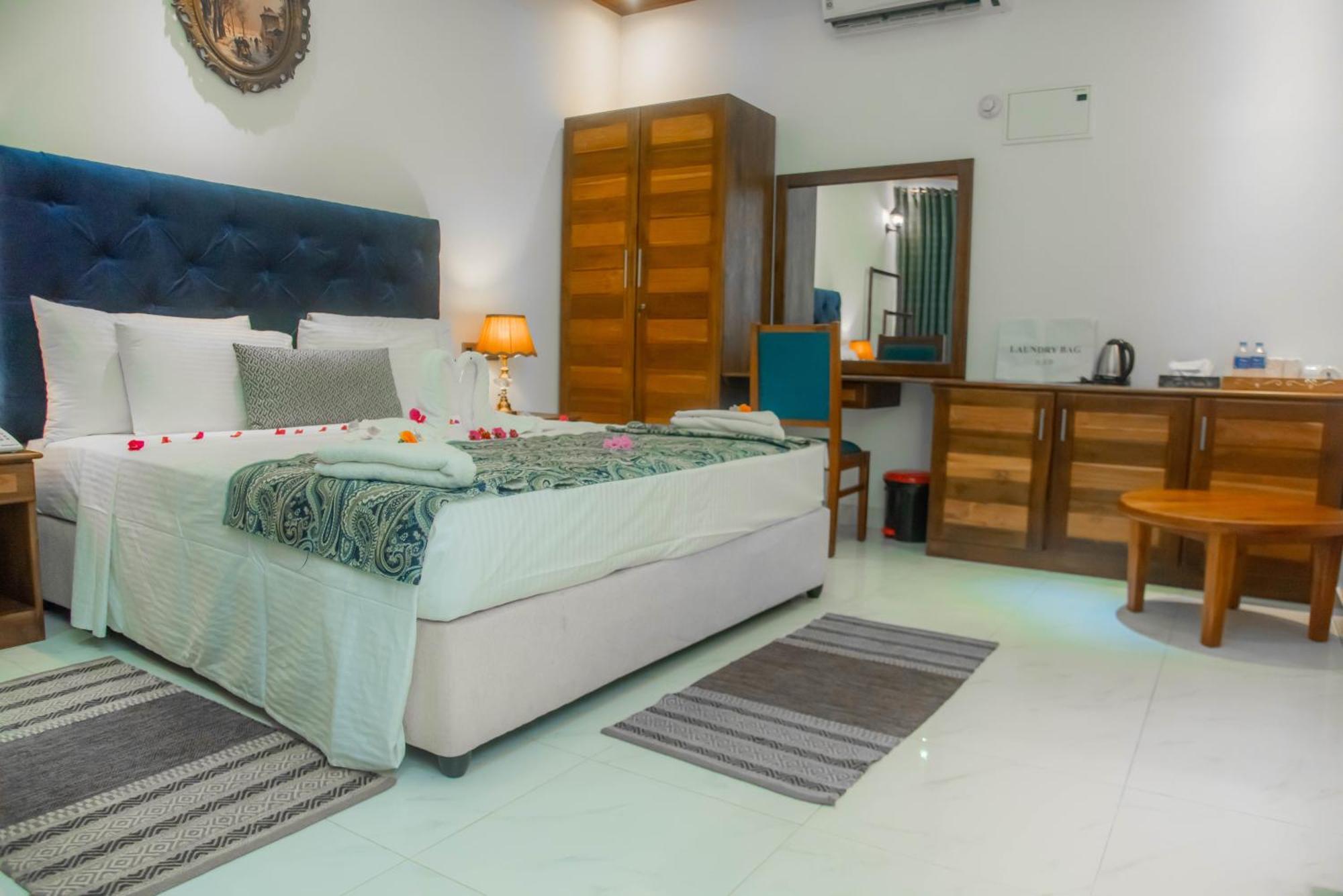 Royal Reach Udawalawe Hotel Room photo